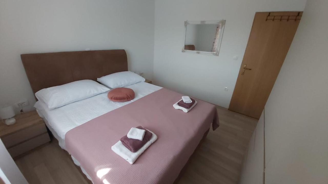 Luka Apartment Galovac  Bagian luar foto