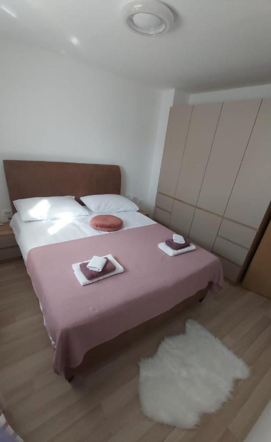 Luka Apartment Galovac  Bagian luar foto