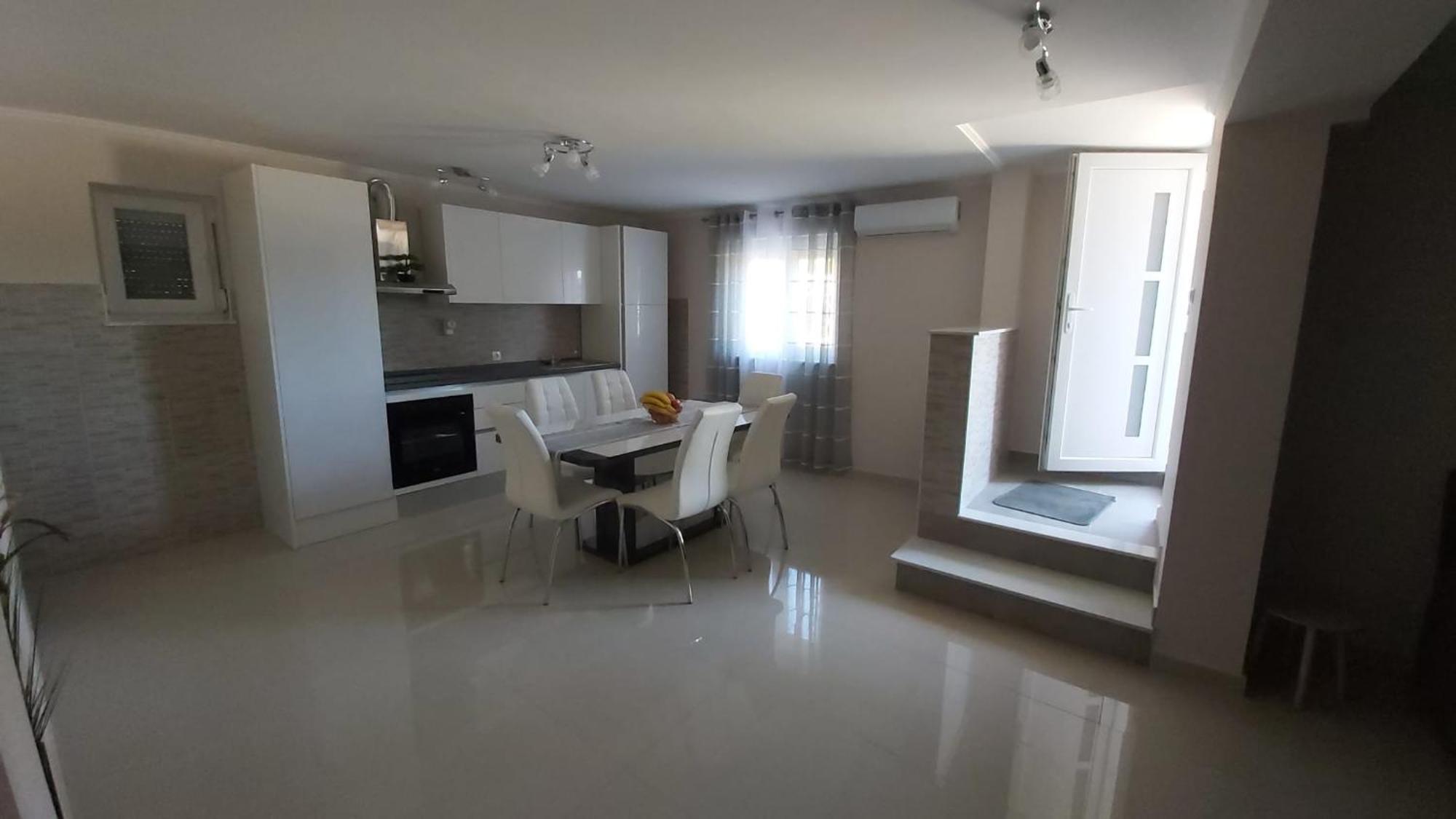 Luka Apartment Galovac  Bagian luar foto